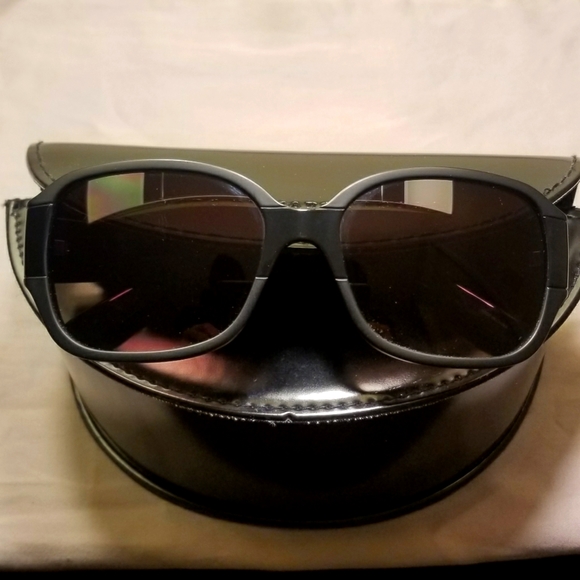 Marc by Marc Jacobs Sunglasses for Women, Good Condition, Black on Black w/Case - Picture 2 of 6